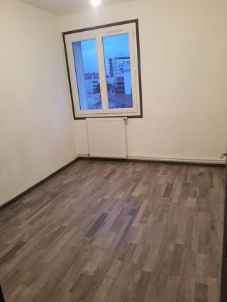  Appartement à louer 3 pièces 71 m²