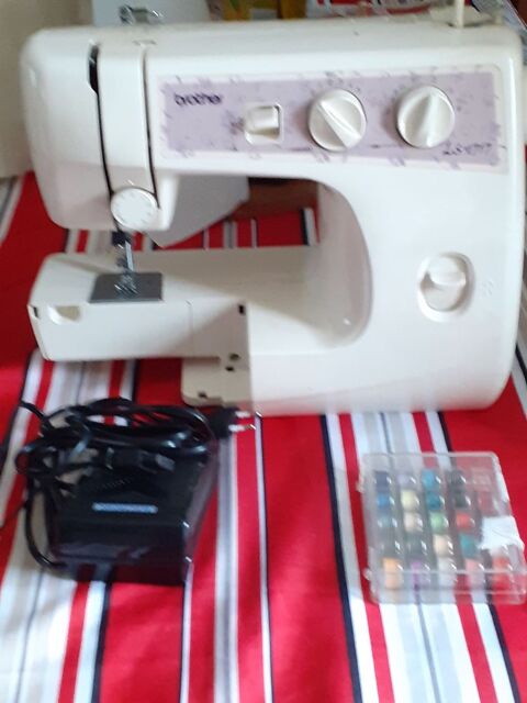 Machine  coudre Brother 1717 80 Puiseux-le-Hauberger (60)