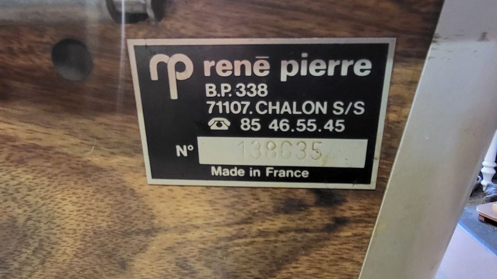 Billard REN&Eacute; PIERRE complet + accessoires + &eacute;clairage offert Jeux / jouets