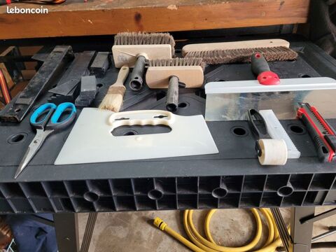 Lot d'accessoires pour tapisserie et parquet flottant 40 Mimizan (40)