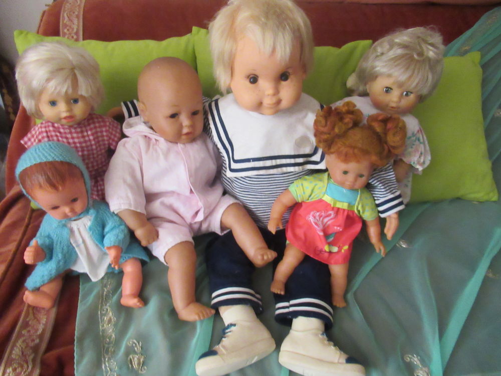 LOTS DE POUPEES VINTAGE Jeux / jouets