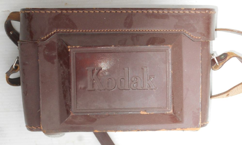 Sacoche pour appareil photo ancien Kodak 16 centim&egrave;tres x 10 Photos/Video/TV
