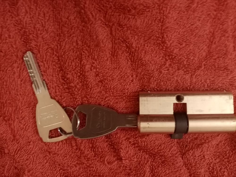 Barillet + 2 Cl&eacute;s de S&eacute;curit&eacute;e Bricolage