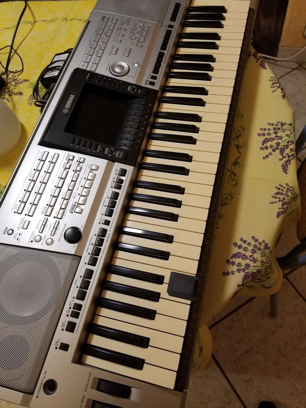 Clavier arrangeur Yamaha PSR-3000 en parfait &eacute;tat. Instruments de musique