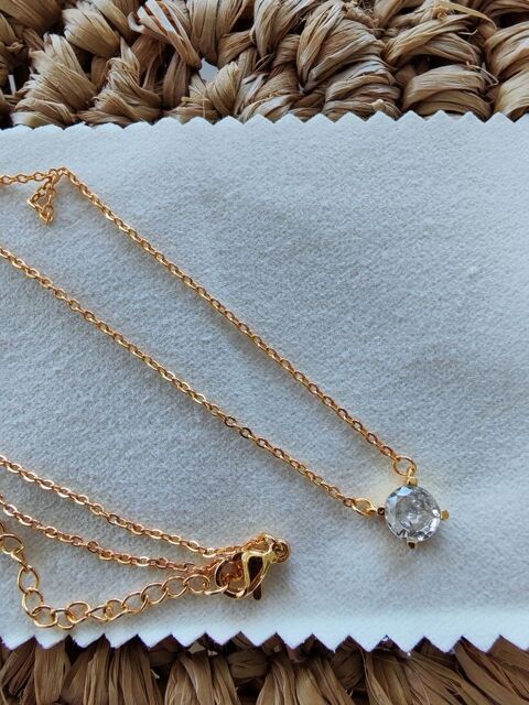 Collier pendentif zirconia 25 Montluçon (03)