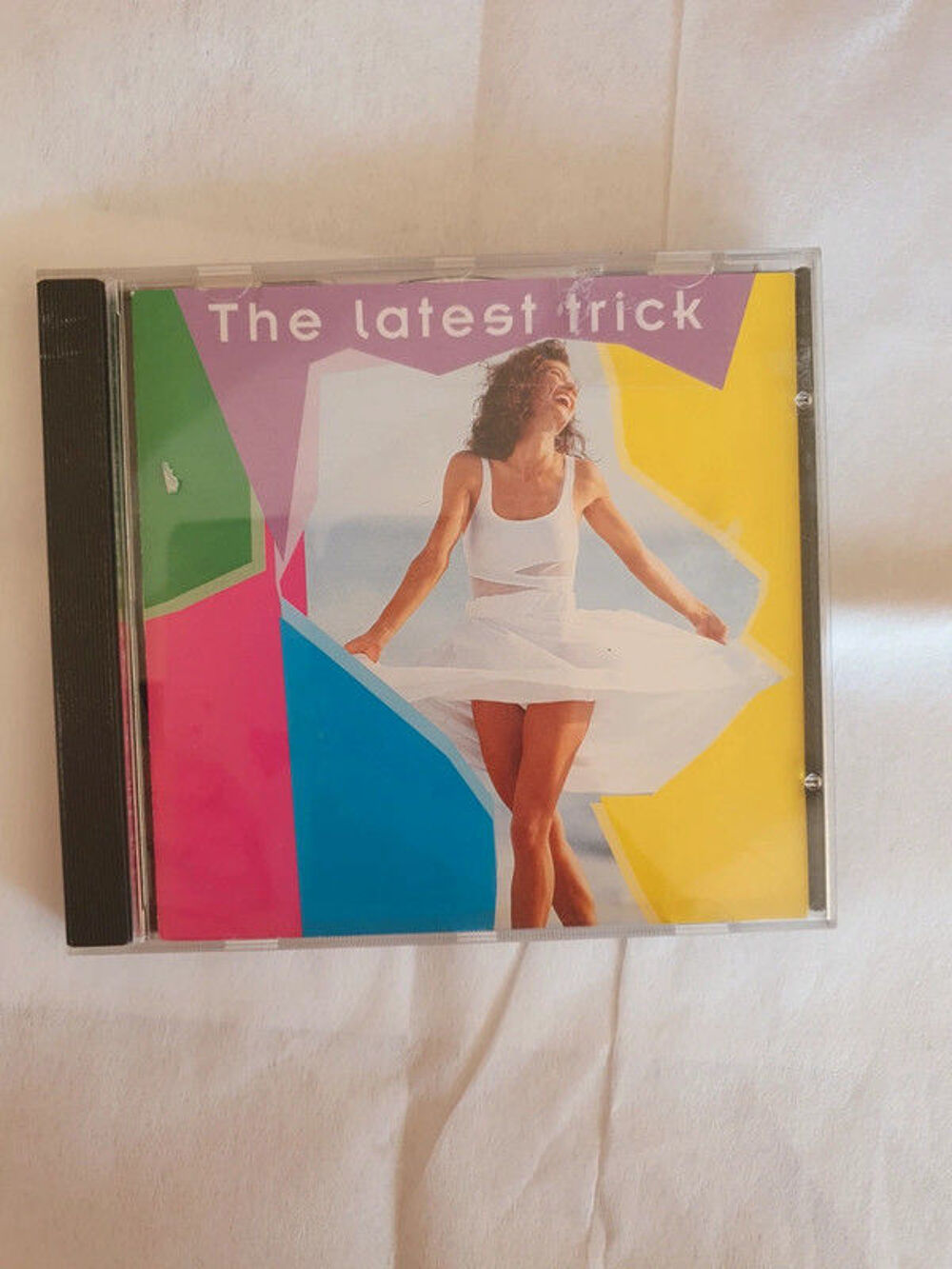 CD the latest trick CD et vinyles