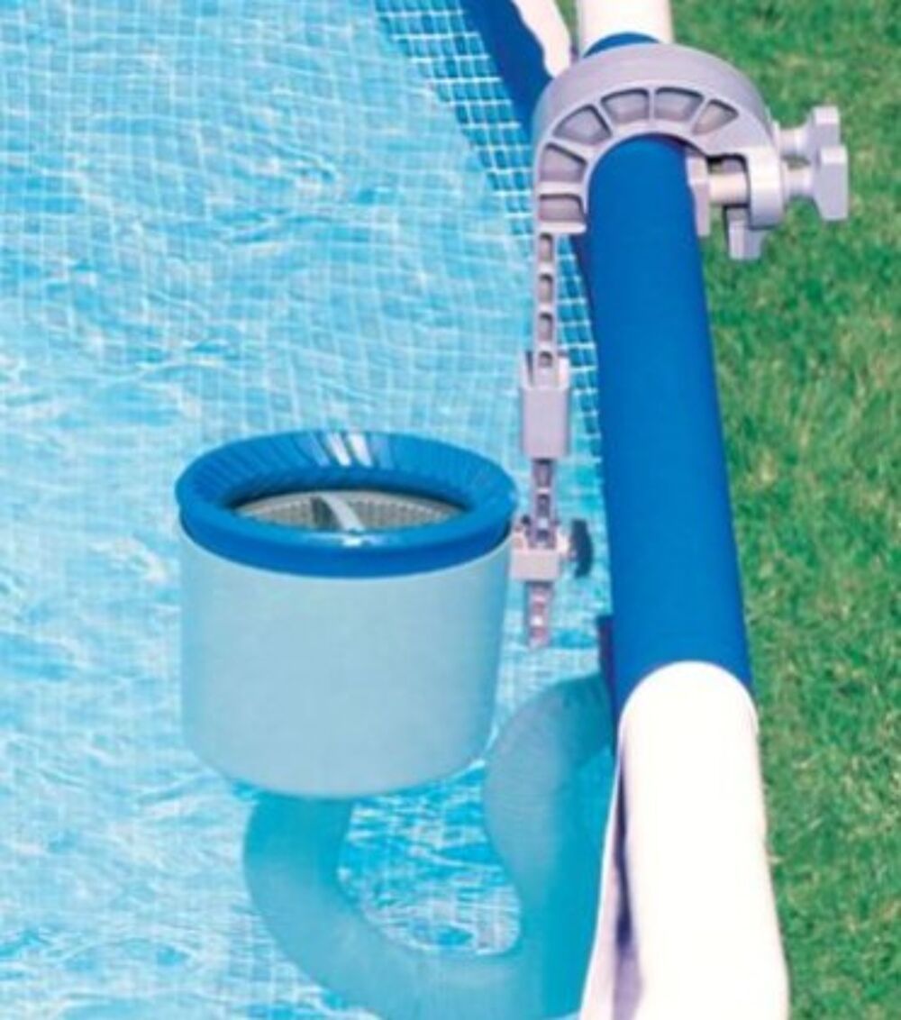 Lot d'accessoires pour piscines 45 euros ou 13 euros pi&egrave;ce Jardin