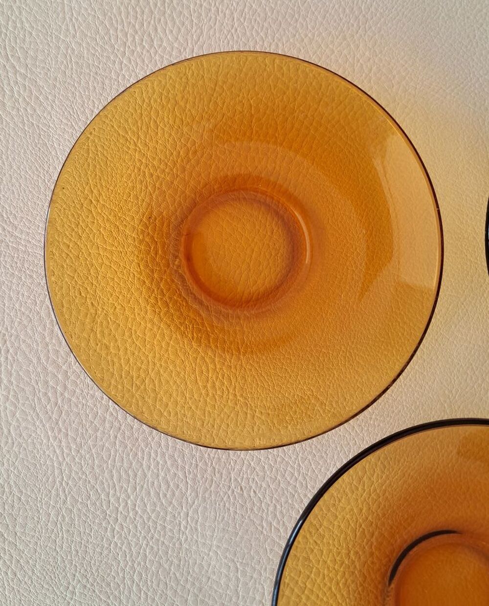 Lot de 3 soucoupes &agrave; caf&eacute; en verre color&eacute; jaune duralex Cuisine
