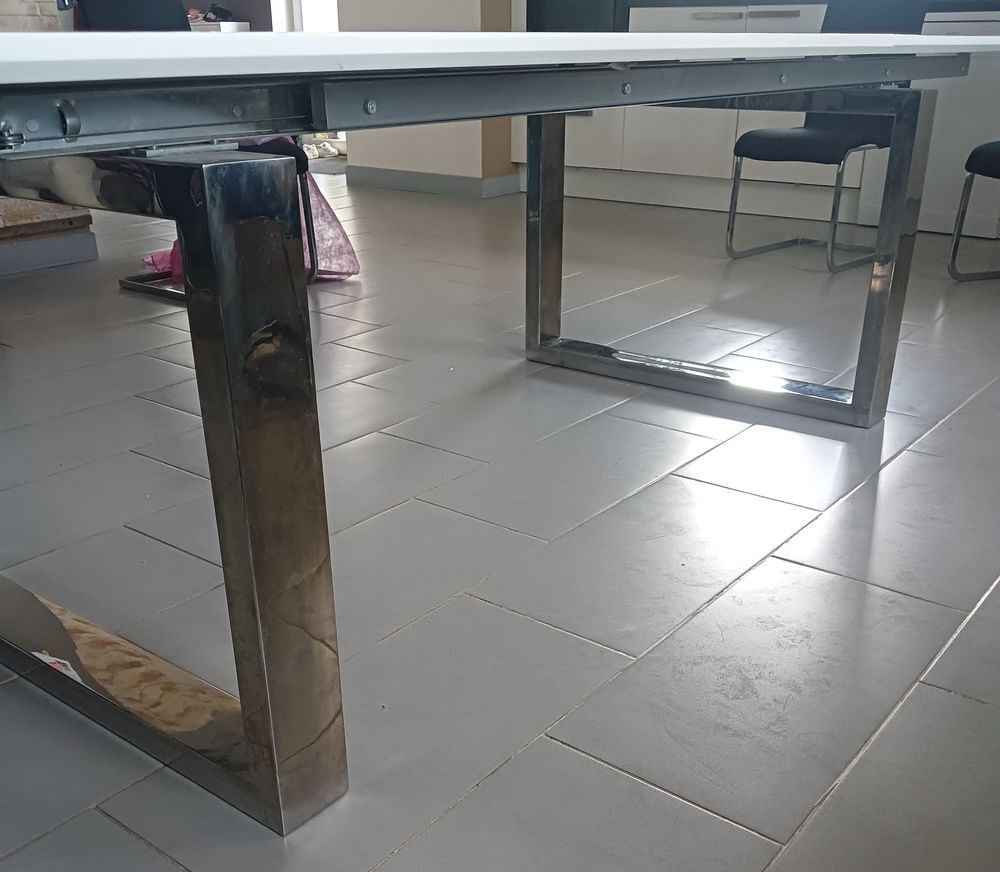 Grande table laqu&eacute; blanc Meubles
