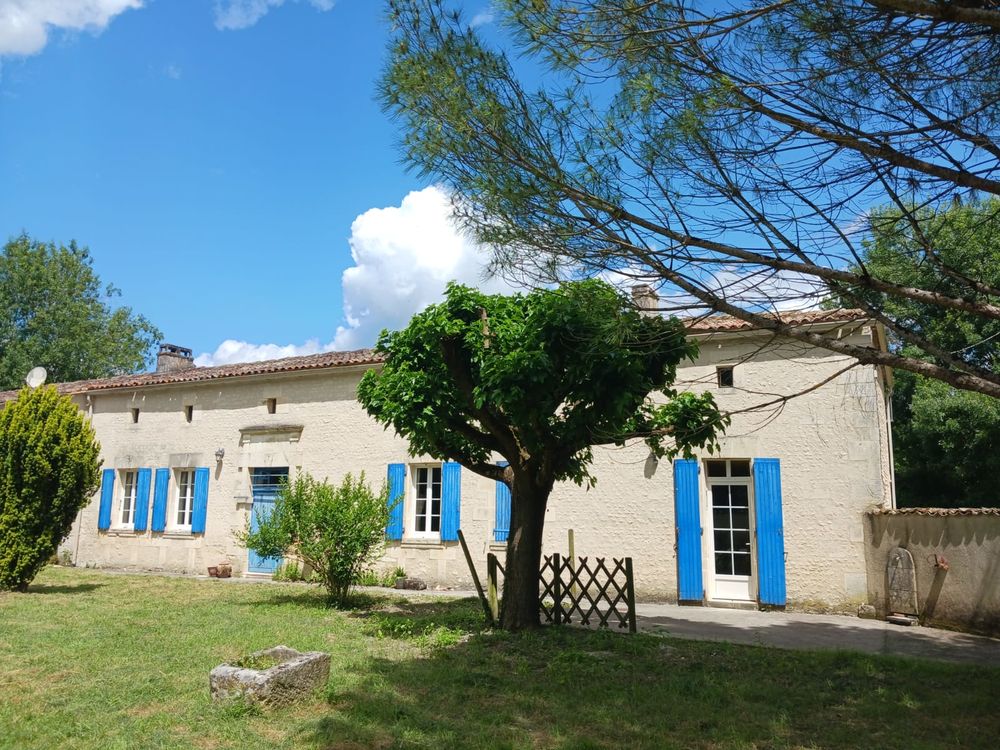 Vente Maison ou 
Charentaise ,entre Barbezieux et Jonzac. Brie-sous-archiac
