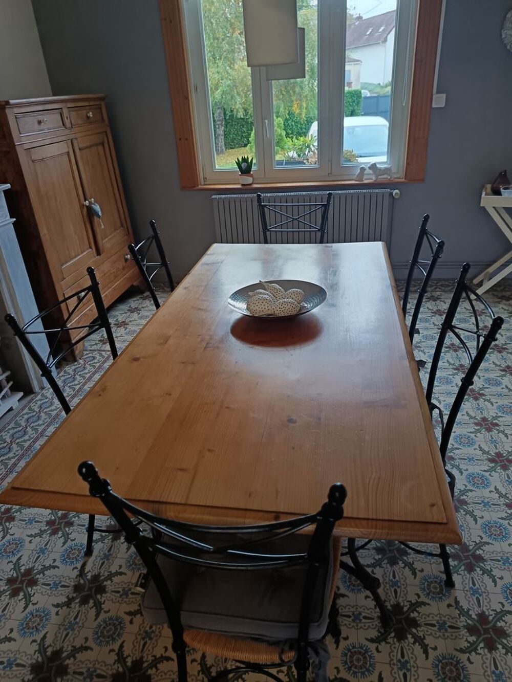 Salle &agrave; manger style marocain, table pin et fer forg&eacute; Meubles