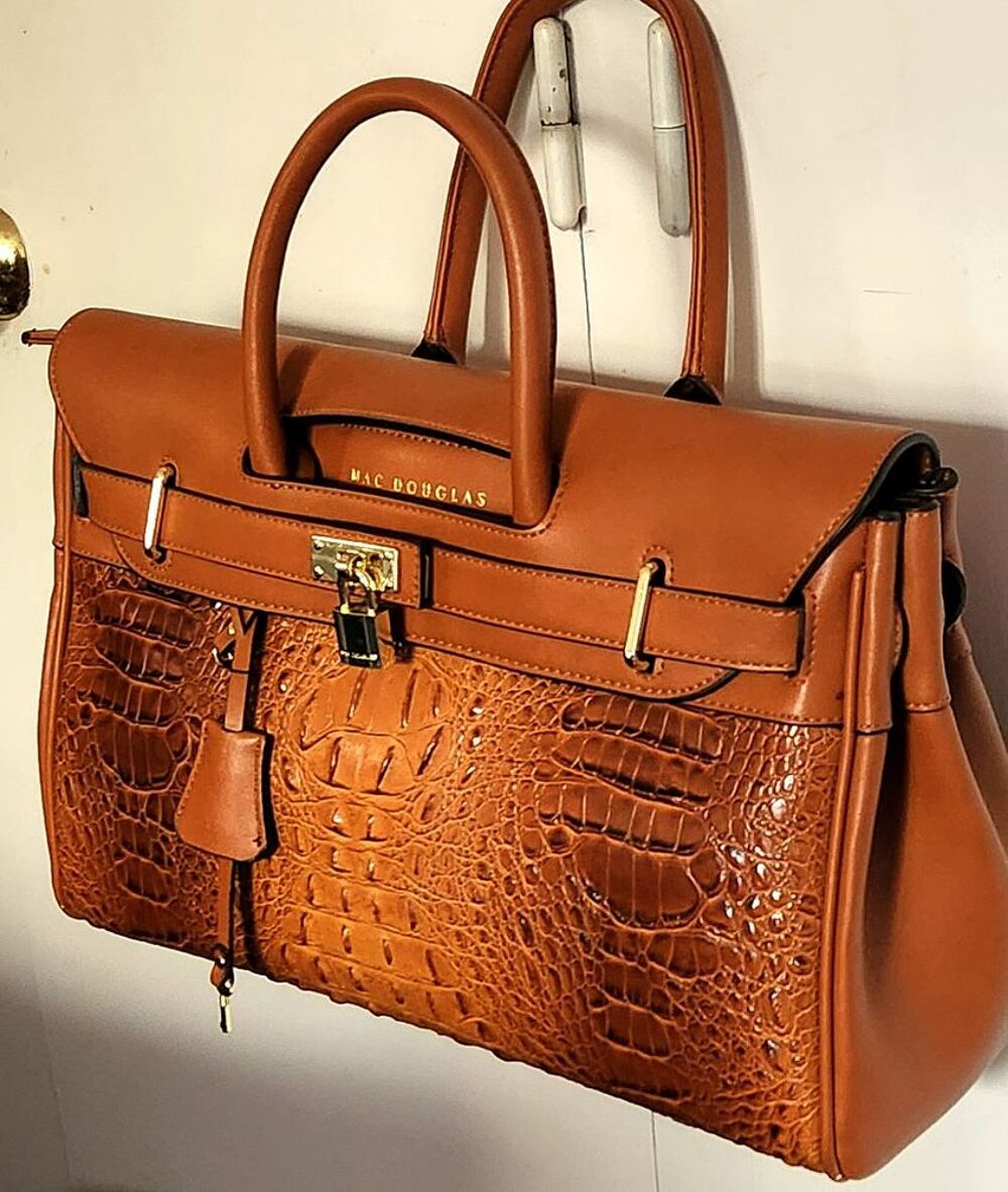 Tr&egrave;s rare sac neuf MacDouglas en cuir Maroquinerie