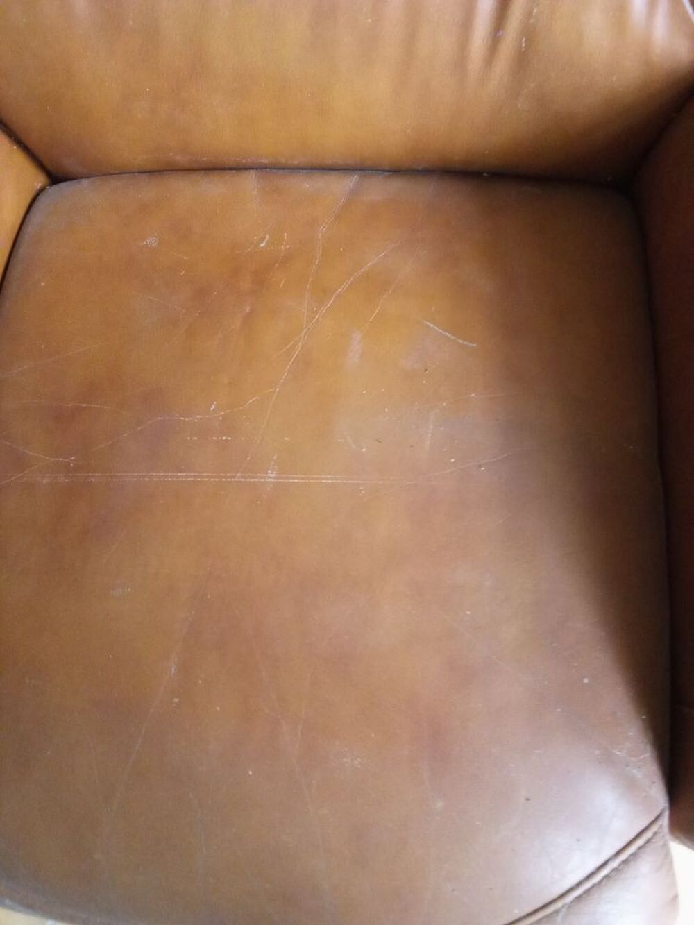 Fauteuil cuir 
Meubles