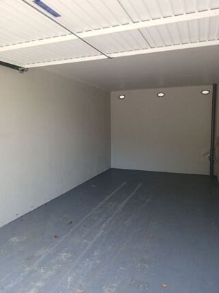  Parking / Garage � louer 17 m� Morbier