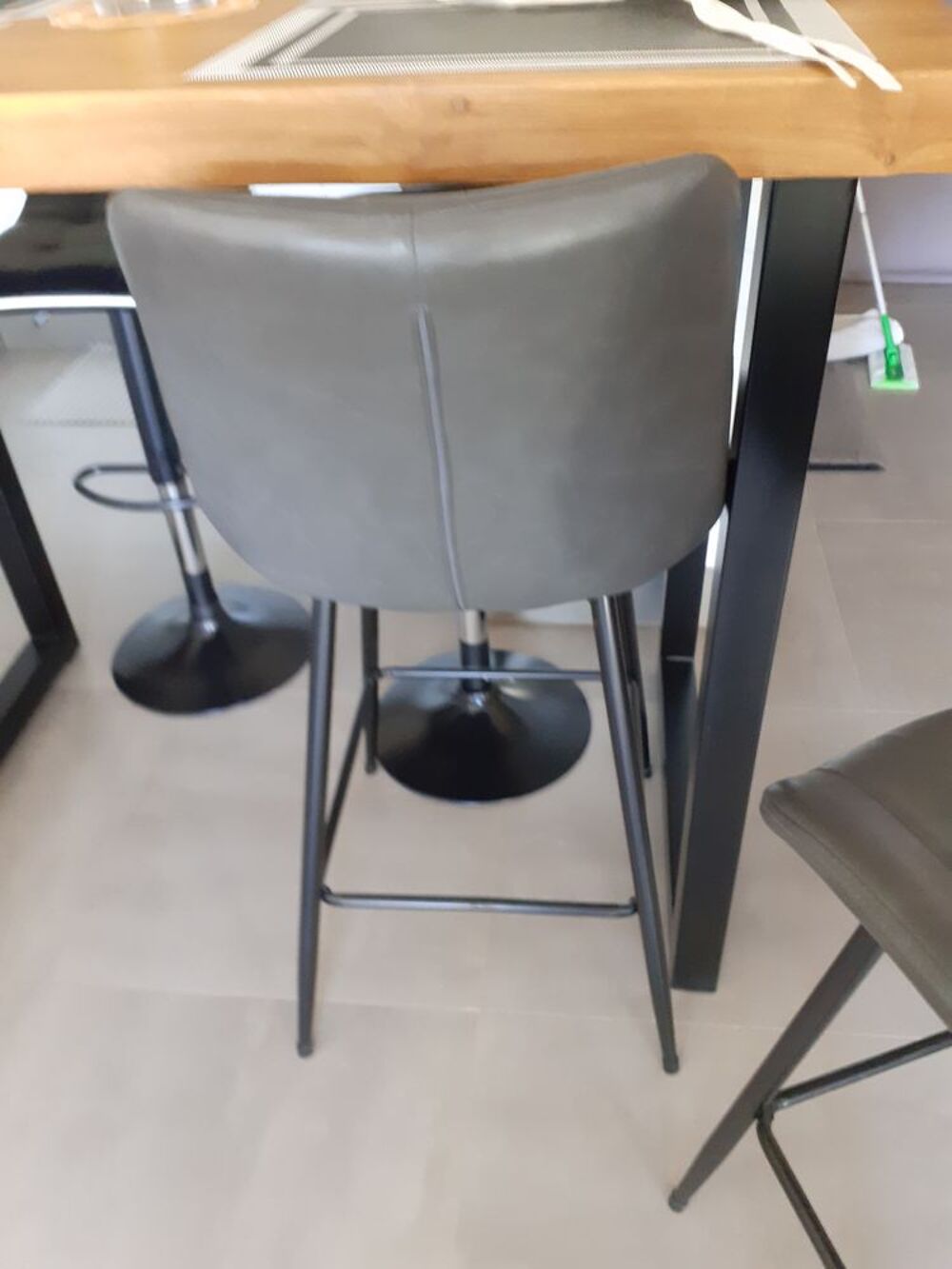 2 beaux tabourets bar etat neuf Meubles