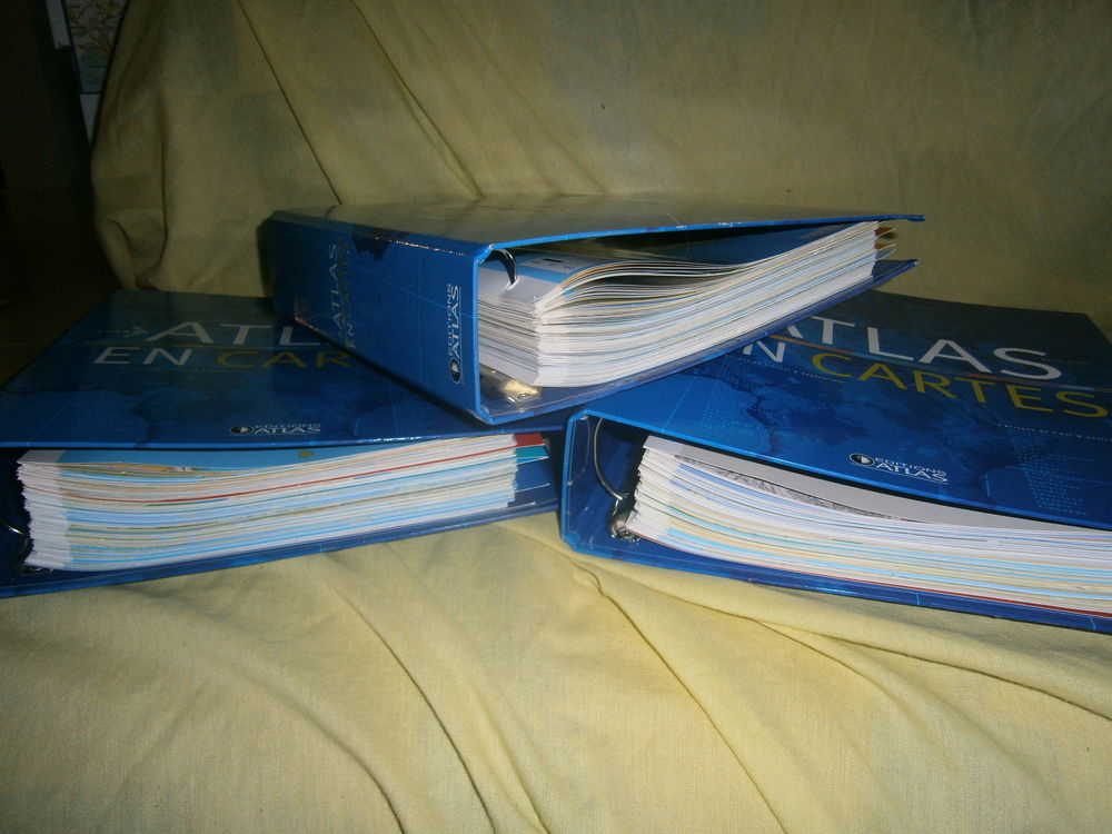 classeur ATLAS en carte Livres et BD
