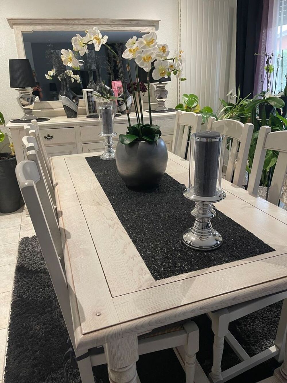 Magnifique mobilier pour salle &agrave; manger en bois massif beige Meubles