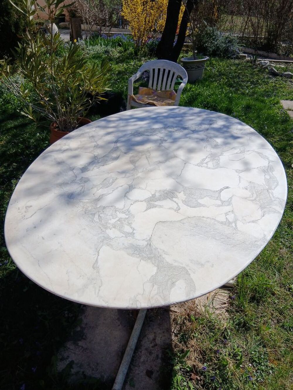 table en marbre int&eacute;rieur ou ext&eacute;rieur. Meubles