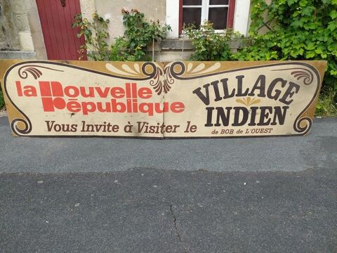 Panneau Publicitaire La Nouvelle République Village Indien 1 Loches (37)