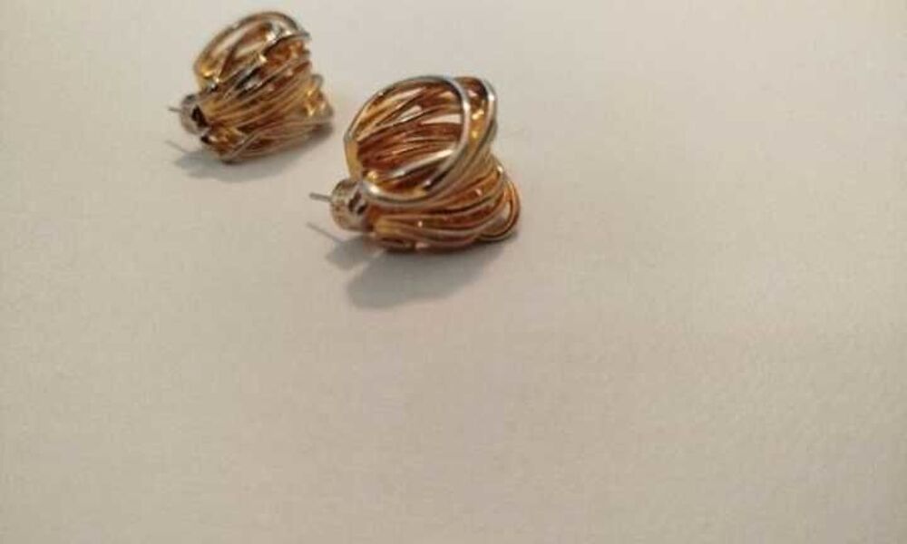 Boucles d'oreilles C&eacute;line plaqu&eacute; or Bijoux et montres