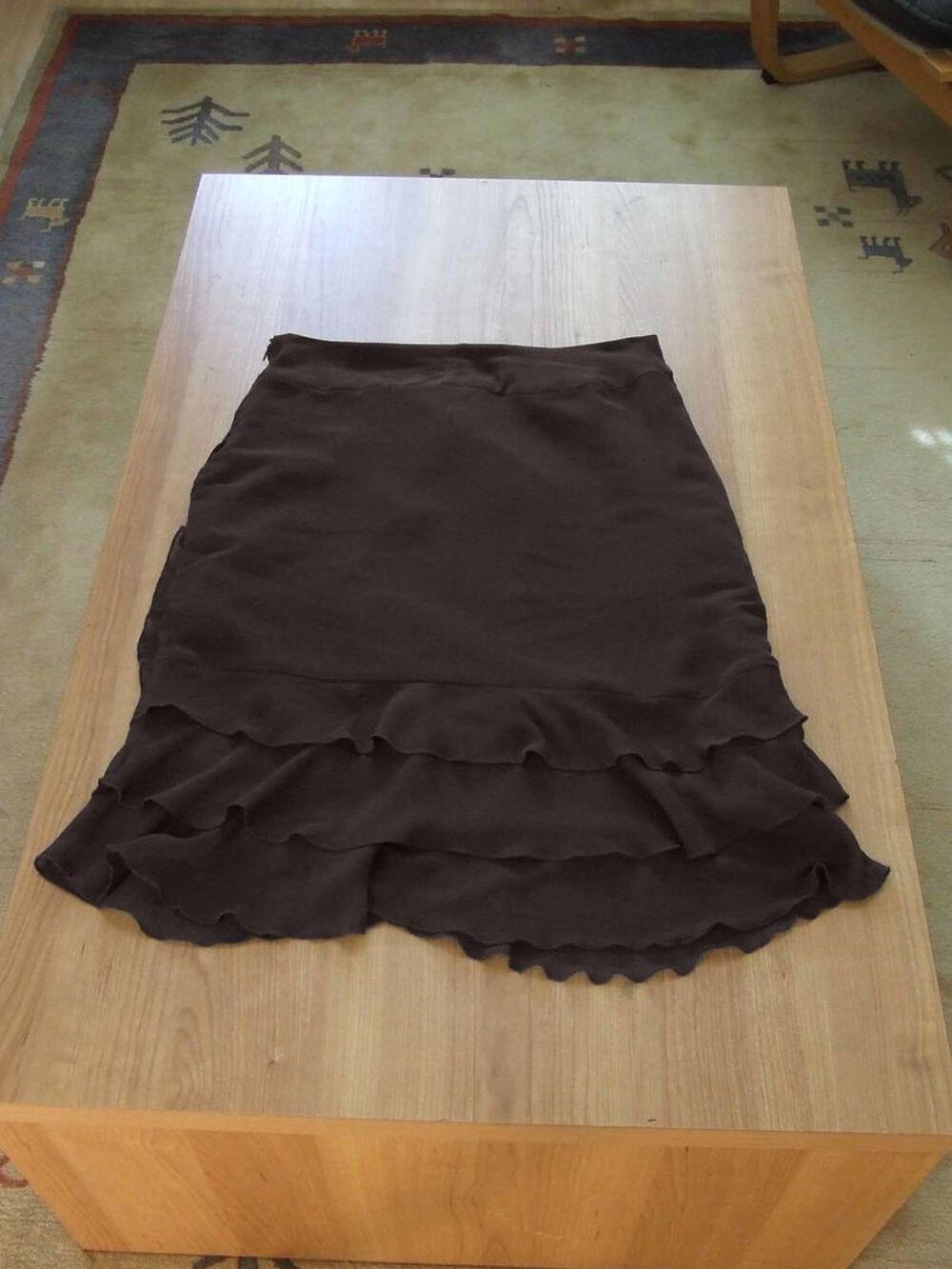 Jupe midi &agrave; volants asym&eacute;triques. CAMA&Iuml;EU. Marron. T. 42. TB Vêtements