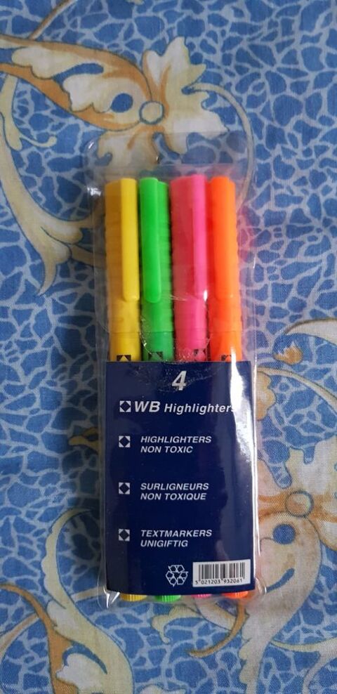 Lot de 4 surligneurs fluo - �tat neuf 3 Saint-Denis (93)