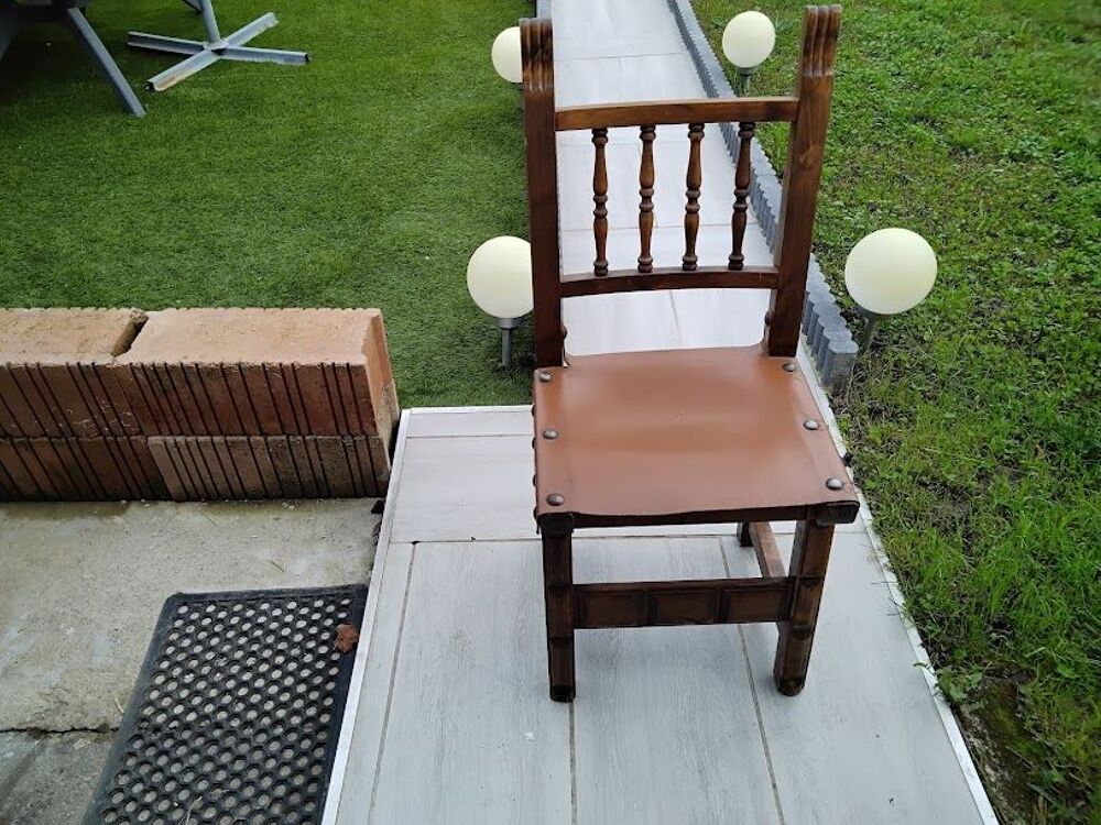 CHAISES Meubles