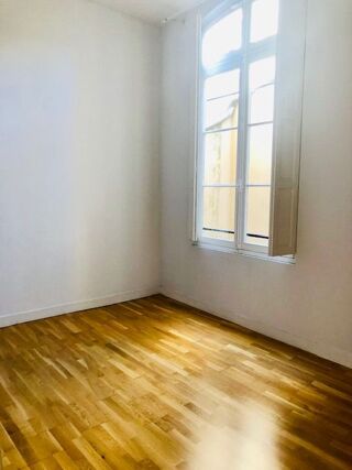  Appartement à louer 4 pièces 94 m²