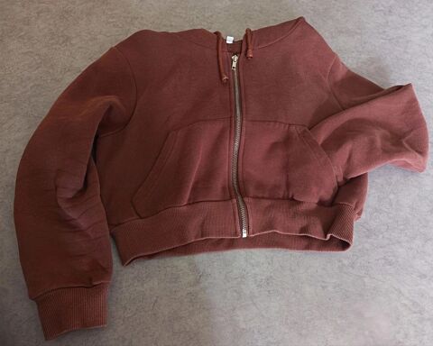 Veste Courte marron à capuche Taille S Thonon-les-Bains (74)
