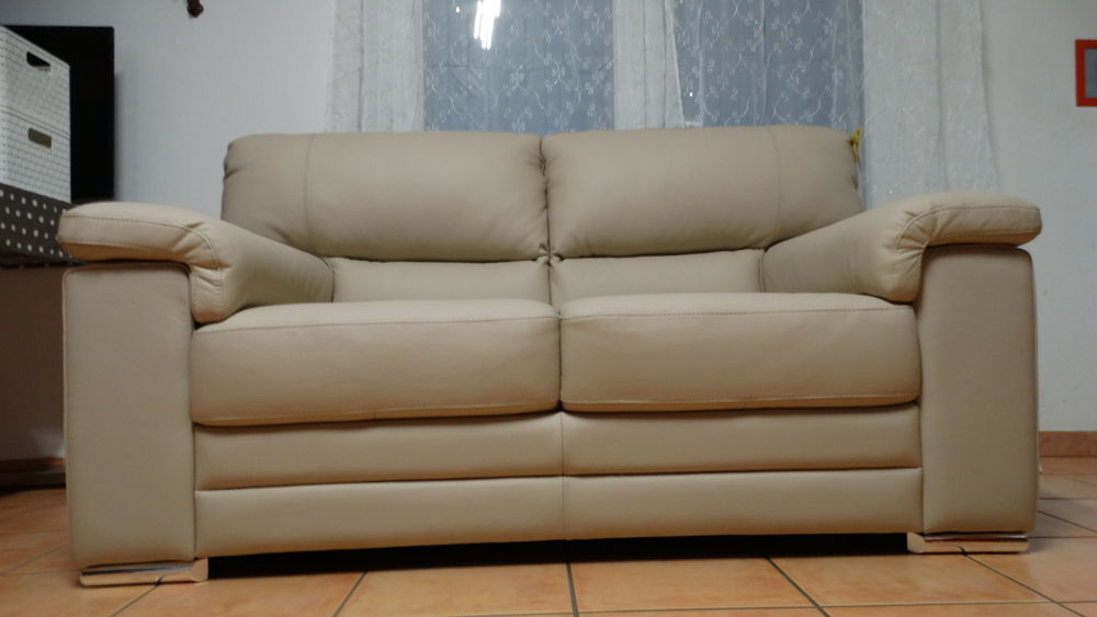 Canap&eacute; CUIR 2 places neuf jamais utiliser Meubles