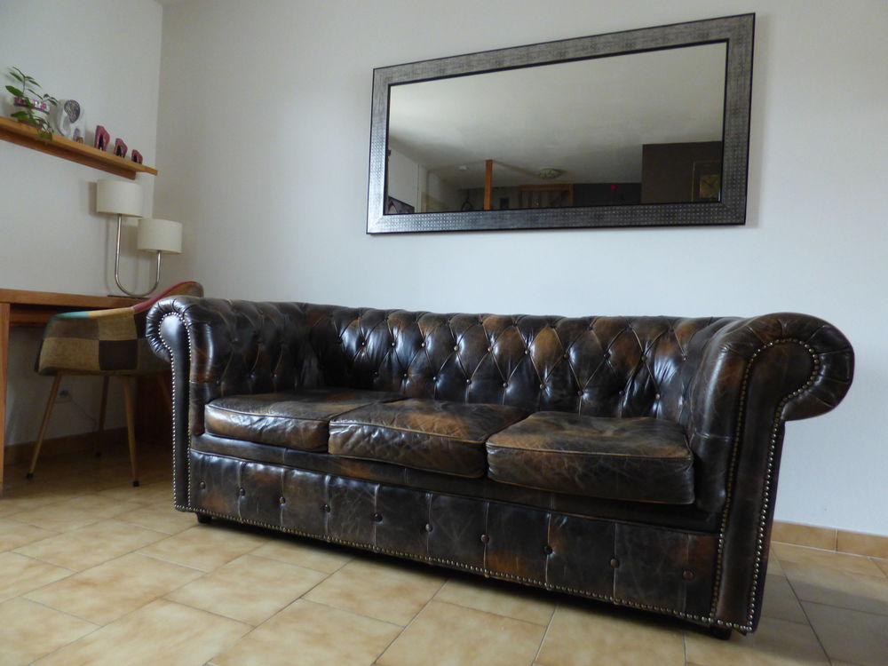 Canap&eacute; Chesterfield Meubles