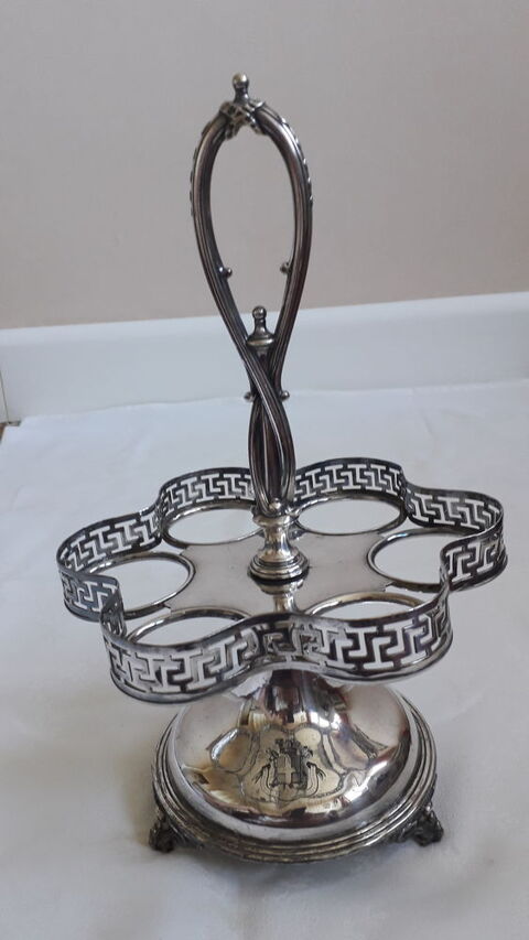 Porte verres Christofle vintage Argenterie de marine
320 Salon-de-Provence (13)