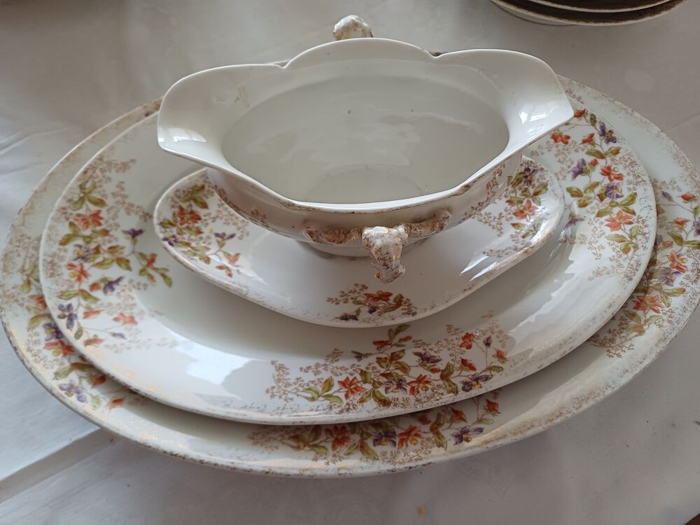 service vaisselle porcelaine ancienne fin XIX eme Cuisine