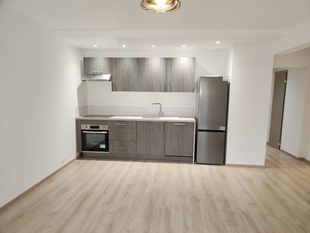 Vente Appartement Vence centre-ville ? 4 pièces entierement rénové avec balcon Vence