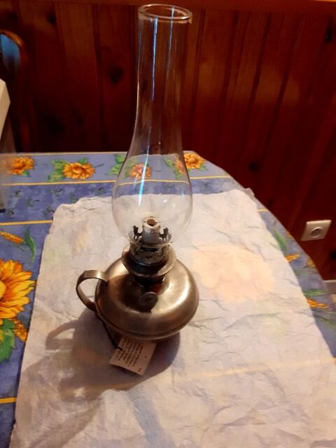 Lampe � p�trol en �tain 45 Bezons (95)