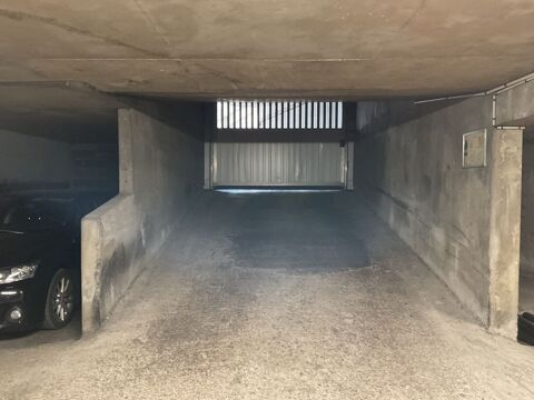 Parking / Garage  louer 12 m