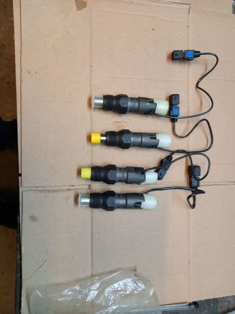 Pi&egrave;ces et &eacute;quipements Voiture Pi&egrave;ces et &eacute;quipements Voiture  occasion Langon 35660