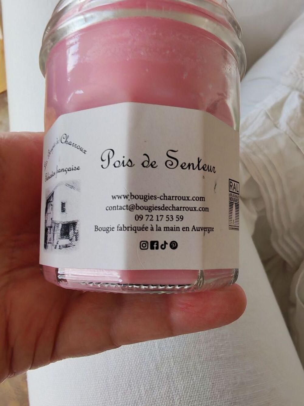 Bougie tr&egrave;s parfum&eacute;e fabrication artisanale a la main Neuve Décoration