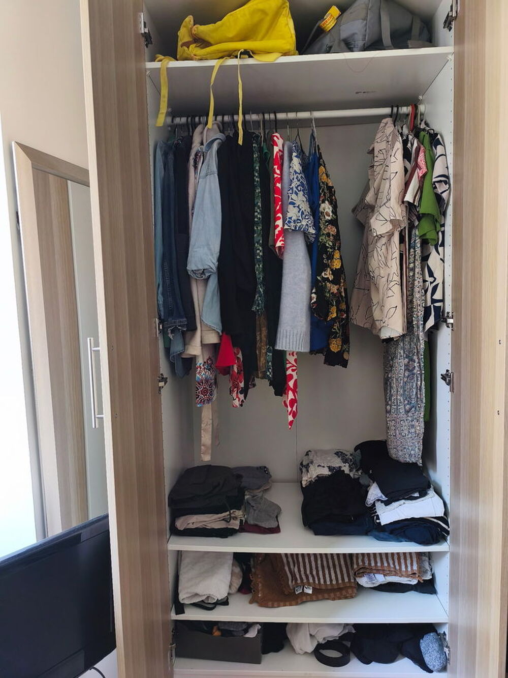 dressing en tr&egrave;s bon &eacute;tat Longueur 100x60x236 Meubles