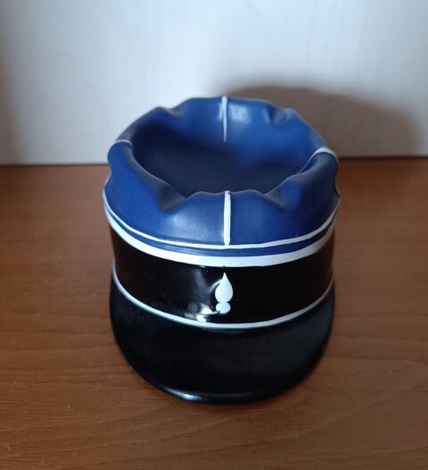 K�pi de gendarmerie en c�ramique  �dition num�rot�e 7391 60 Strasbourg (67)