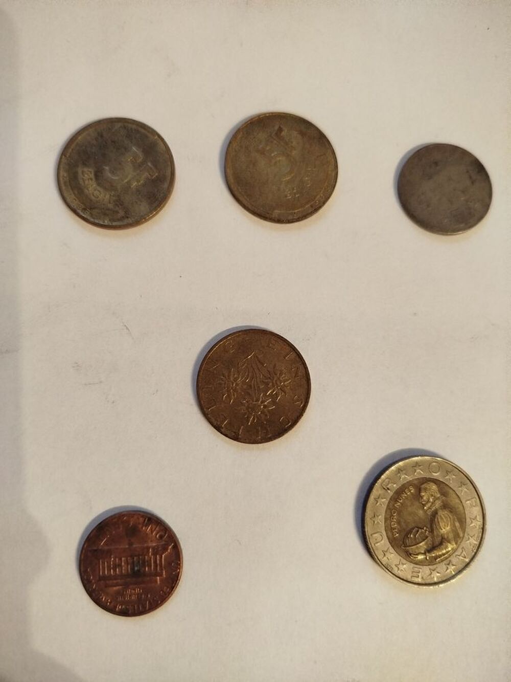 Lot pi&egrave;ces du monde 