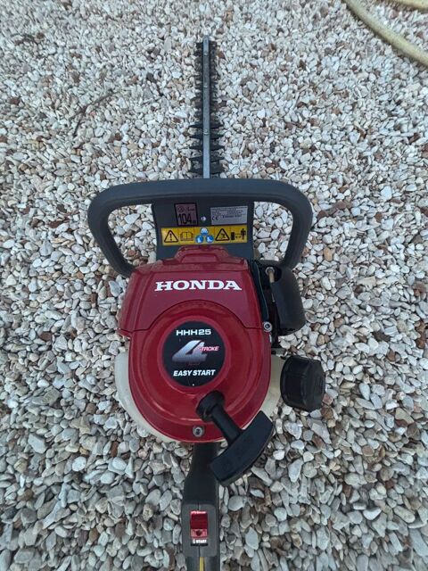  taille-haie thermique Honda HHH25D75 (ESSENCE) 350 Pons (17)