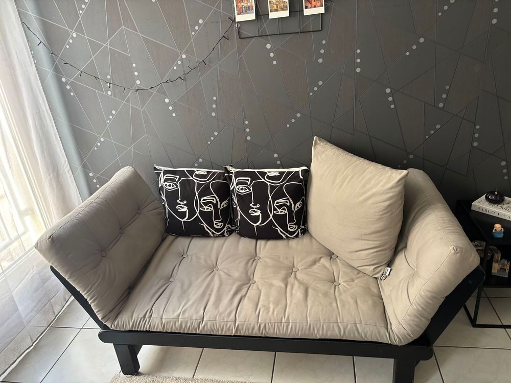 Canap&eacute; convertible / Banquette clic-clac €" Tr&egrave;s bon &eacute;tat Meubles