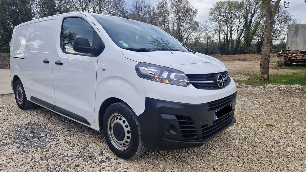 Vivaro VIVARO FGN L2 1.5 DIESEL 120 CH PACK BUSINESS 2021 occasion 17290 Thair&eacute;