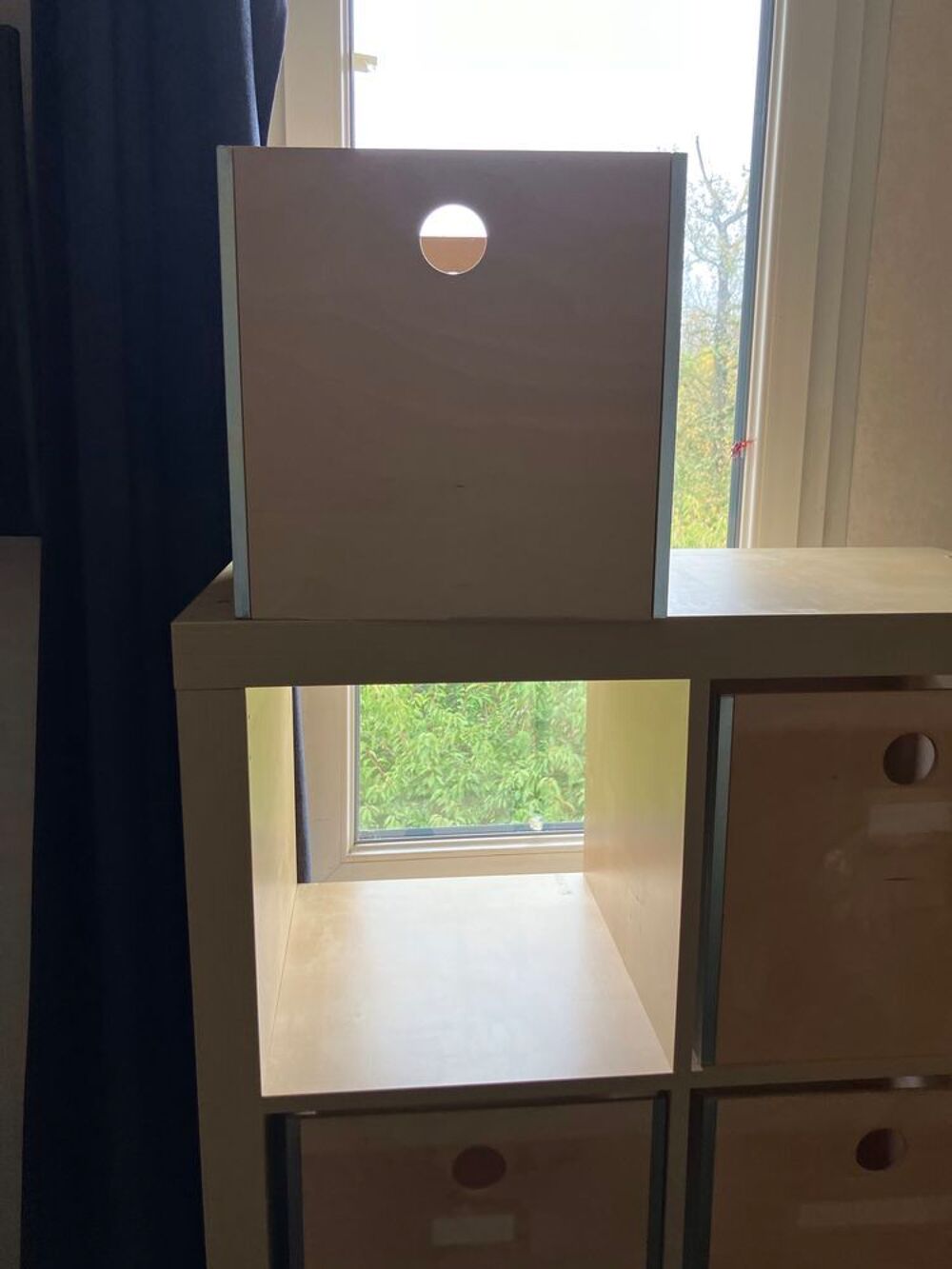 meuble de rangement avec 8 casiers. H 1,70m larg 90cm. Tr&egrave;s solide, pratique, fonctionnel m Meubles