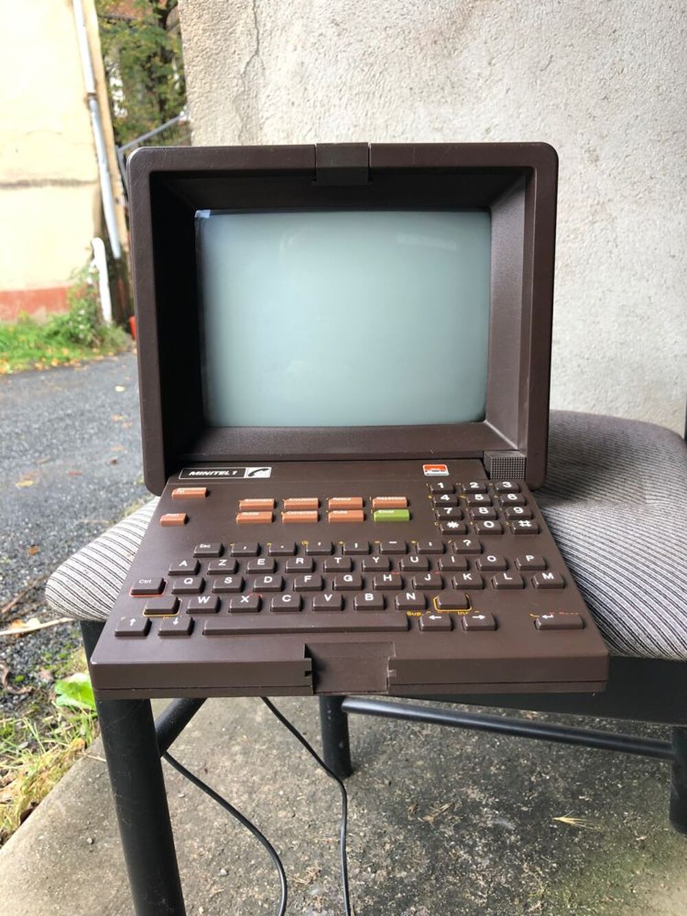 Minitel ann&eacute;e 1980 Téléphones et tablettes
