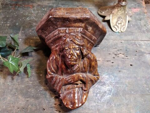 Console Style Gothique Sculpture Quasimodo
40 Loches (37)