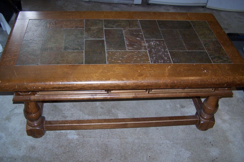 Table de salon en aulne et pierre de schiste Meubles