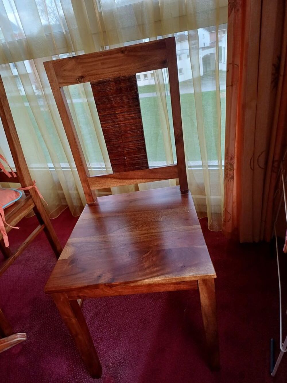buffet +table basse +4 chaises Meubles