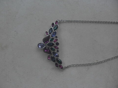 Collier Swarovski 28 Saint-Germain-au-Mont-d'Or (69)
